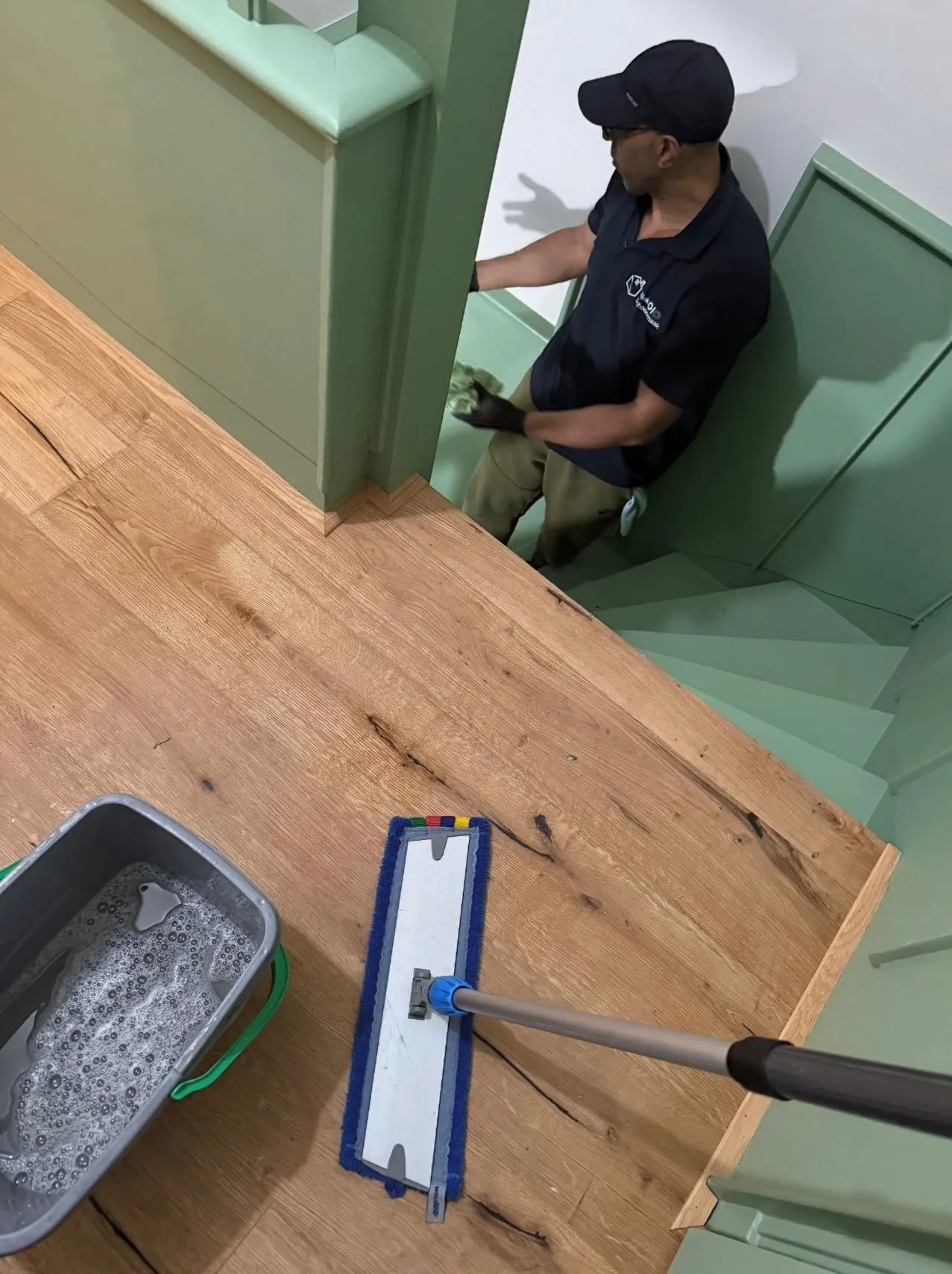 Nette liftlobby van een woongebouw